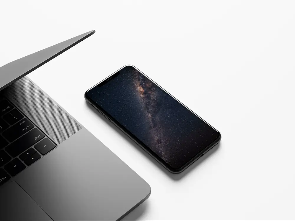 Read more about the article MacBook and iPhone XS Max