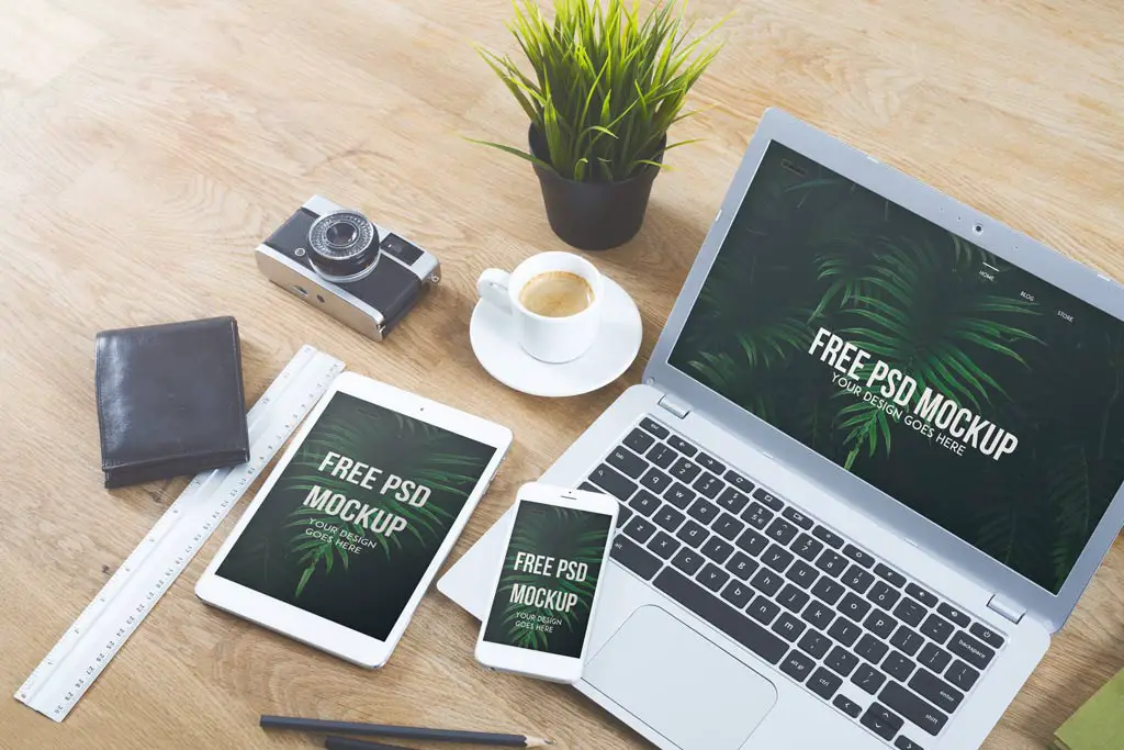 You are currently viewing Apple Devices on Desk free PSD