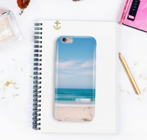 Read more about the article iPhone Case on Desk free PSD