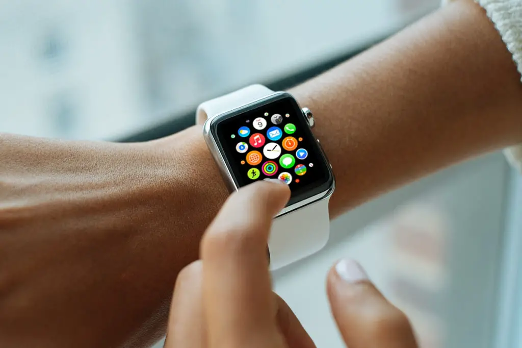 Read more about the article Collection of Apple Watch Mockups